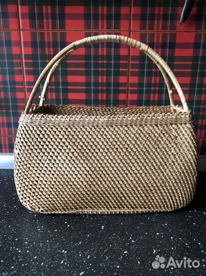 Корзина мелкоплетеная с ручкой