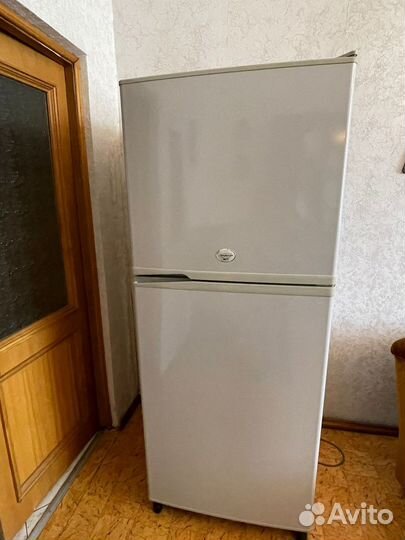 Холодильник sharp