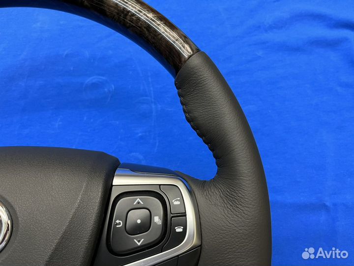 Руль под дерево с подогревом Toyota Camry 55
