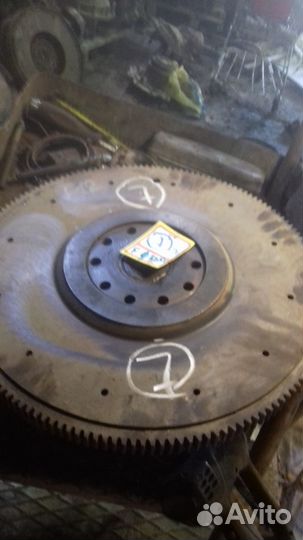 Продам маховик на Volvo fl 10