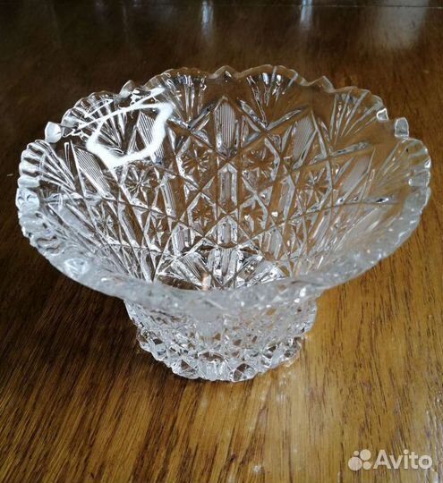 Ваза хрустальная