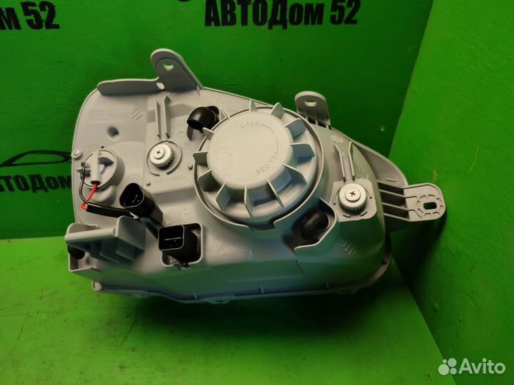 Фара левая Hyundai Santa Fe 00-06