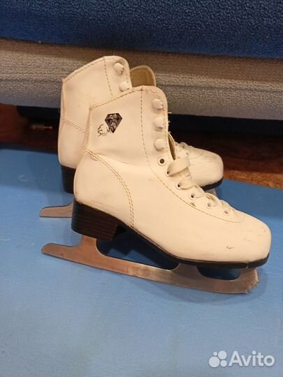 Коньки фигурные р 33