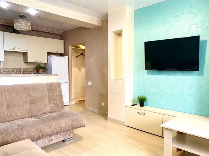2-к. квартира, 65 м², 1/15 эт.