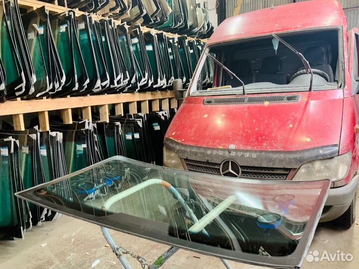 Лобовое стекло на Mercedes Sprinter