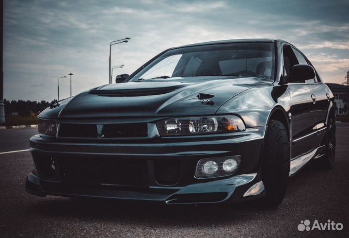 Решетка радиатора vogue 2 для Mitsubishi Galant 8