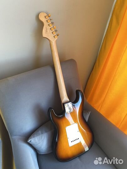 Fender Squier Affinity Stratocaster + Pribora set