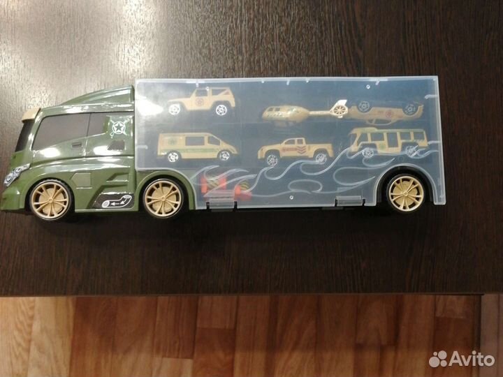 Набор с машинками б/у