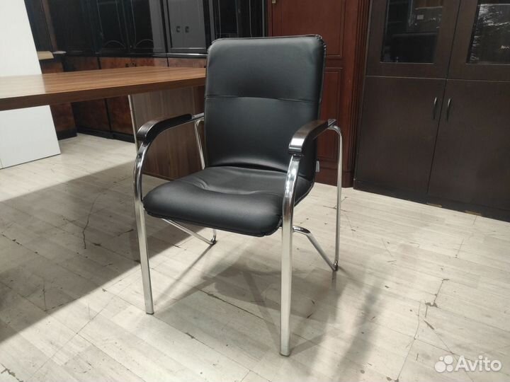 Стул для посетителей Самба Хром (кож.зам). Новый
