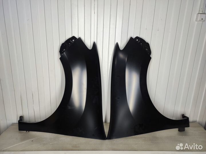 Крыло Renault logan Sandero 14- 18 г