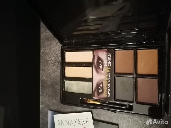 Палитра теней Smoky Eyes, тушь