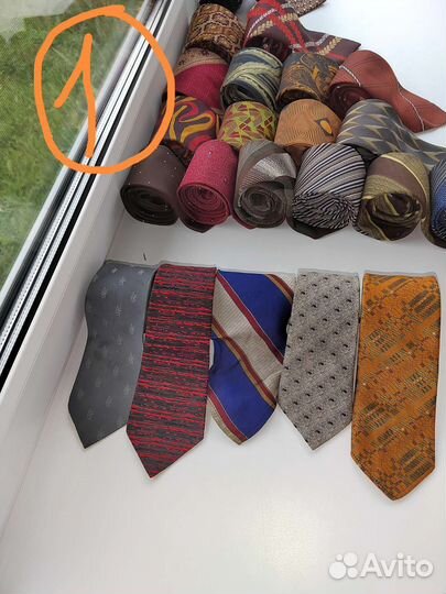 Галстуки СССР и иностранных брендов тех времен