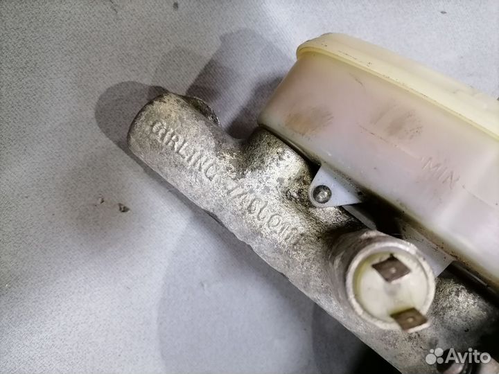 Усилит.вакуумн. с главн.торм.цилиндр. Volvo 343