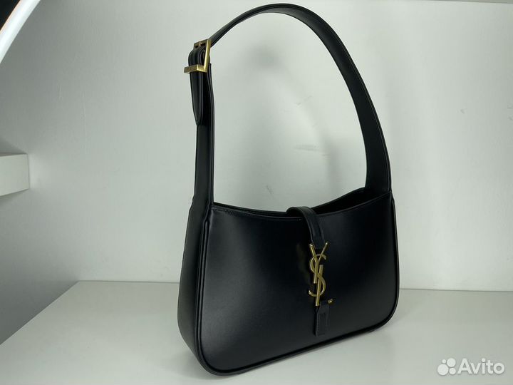 Сумка Yves Saint Laurent LE 5 À 7 hobo