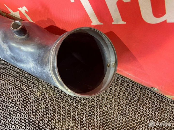 Патрубок воздушного фильтра Volvo FH