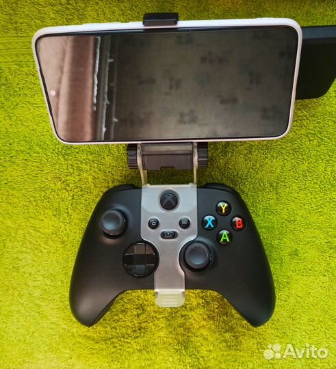 Крепление на геймпад для Xbox Series X