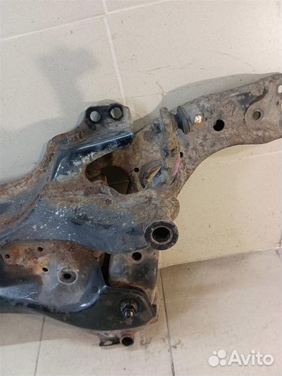 Подрамник передний Toyota Verso R2 2009