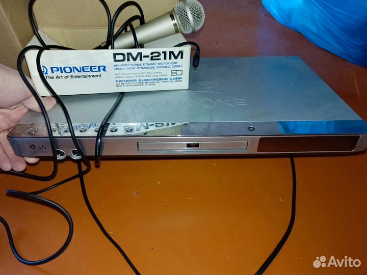Dvd проигрыватель,микрофон,куча дисков, караоке