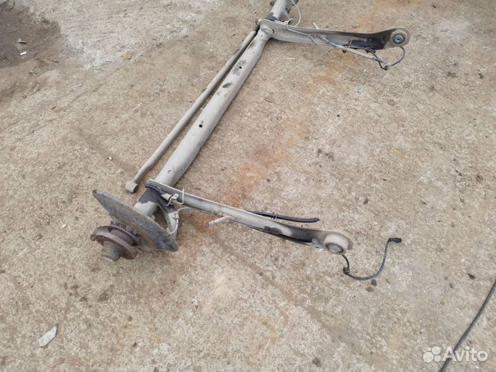 Балка задняя Audi 100 4A/C4 4A2 1992 4A0500047