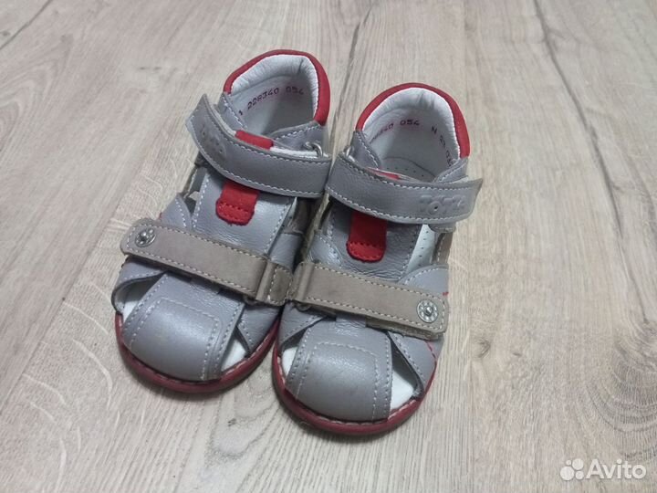 Сандалии размер 23