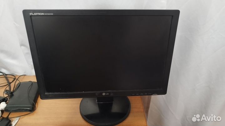 Монитор LG Flatron 75Гц 19