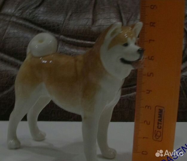 Акиту ину фарфор