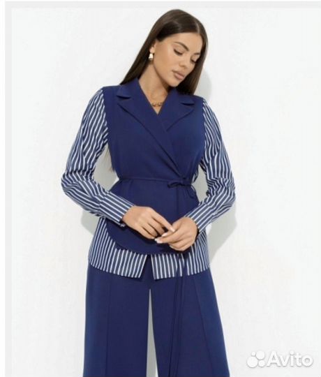 Брючный костюм женский 48 размер