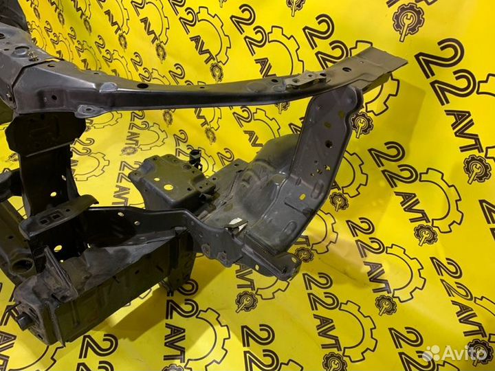 Рамка радиатора Toyota Harrier GSU30W 2grfe