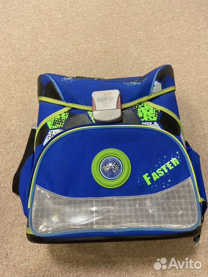 Рюкзак школьный