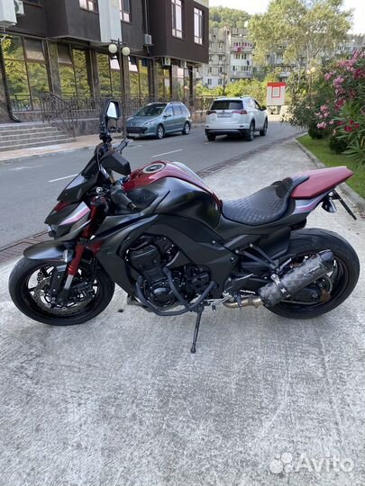 Продаю мотоцикл kawasaki z1000