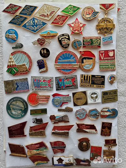 Значки. Железная дорога. мпс институты. Училища