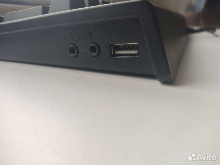 Игровая клавиатура Razer