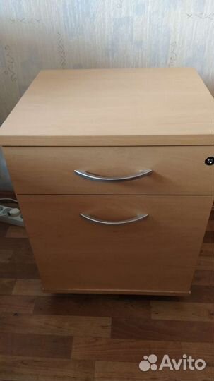 Тумбочки офисные