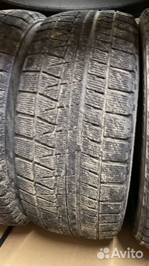 Bridgestone Blizzak Revo GZ 235/50 R17 96Q