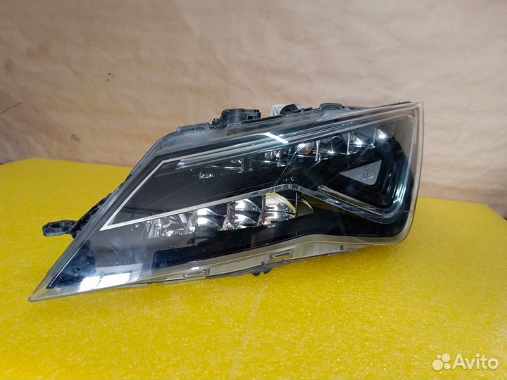 Seat leon 3 Фара левая рестайлинг