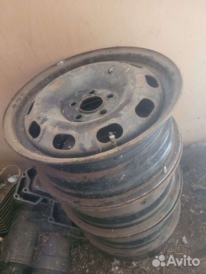 Диски на Фольксваген гольф R15