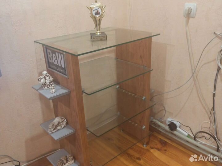 Стойка под аудио аппаратуру