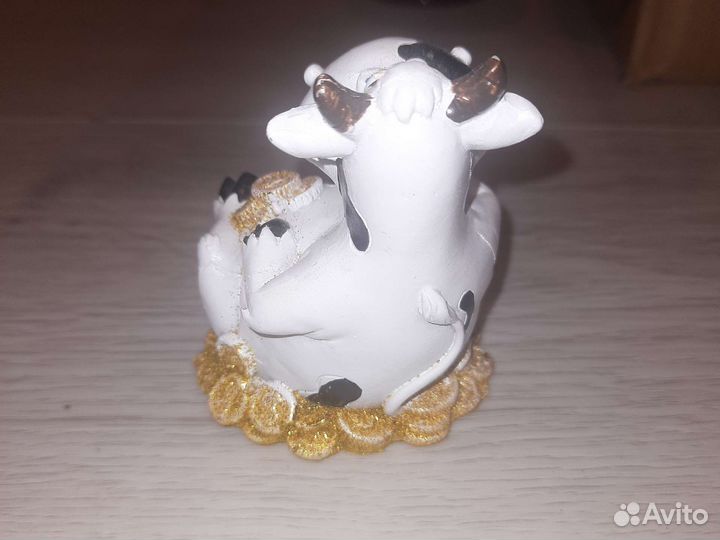 Статуэтка фигурка корова с монетами, символ года