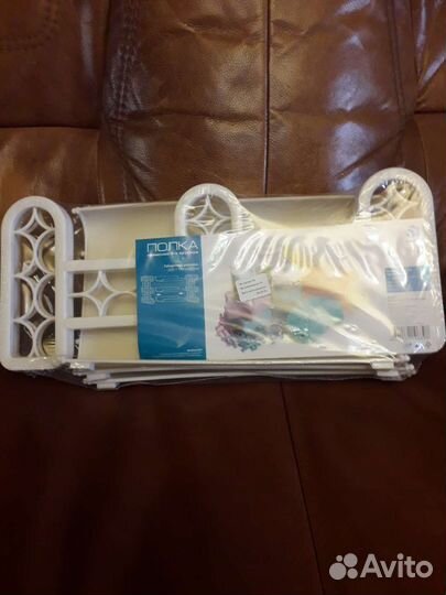 Полка навесная 3 - х ярусная полимербыт новая