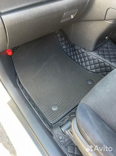 Коврики в салон 3D Toyota Wish 20/25