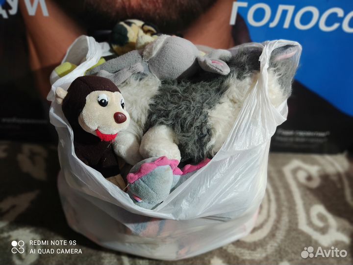Отдам пакет мягких игрушек за шоколадку