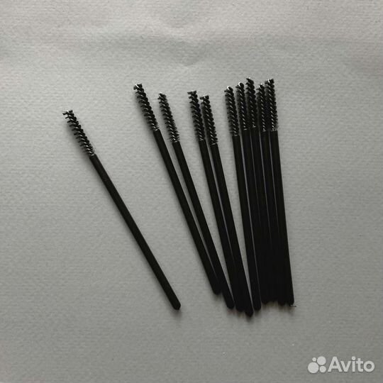 Щеточка для бровей