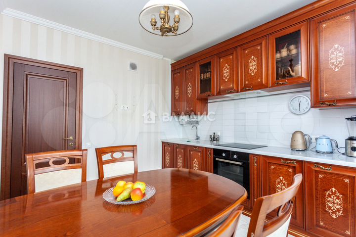 2-к. квартира, 72 м², 7/19 эт.