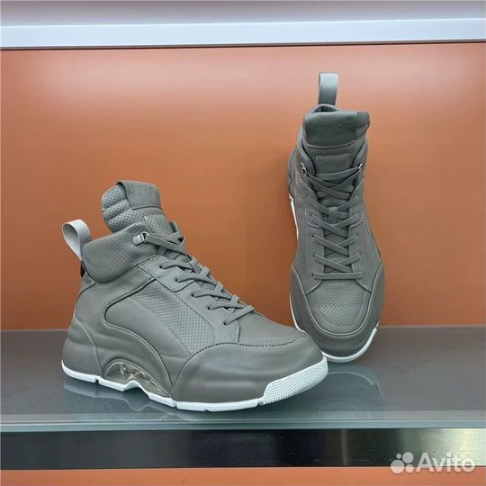 Кроссовки мужские высокие