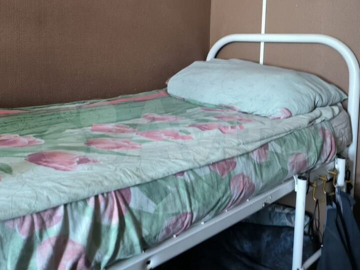 Комната 13 м², 1/4 эт.