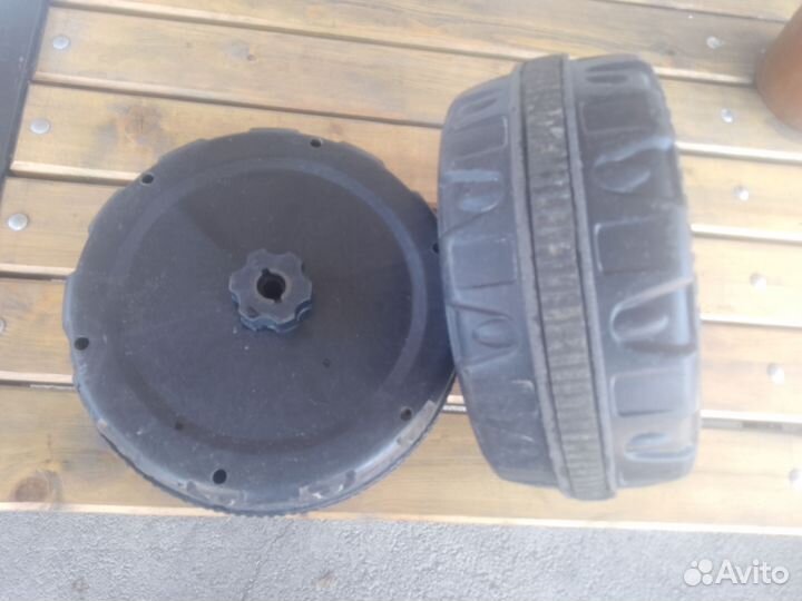 Плосмасовые калеса бу