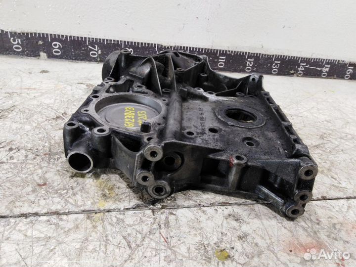 Крышка двигателя передняя