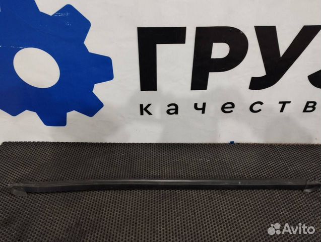 Уплотнитель стекла двери Volvo FH5 82880825