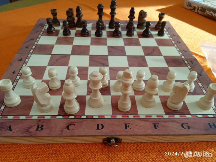 Шахматы нарды шашки 3 в 1