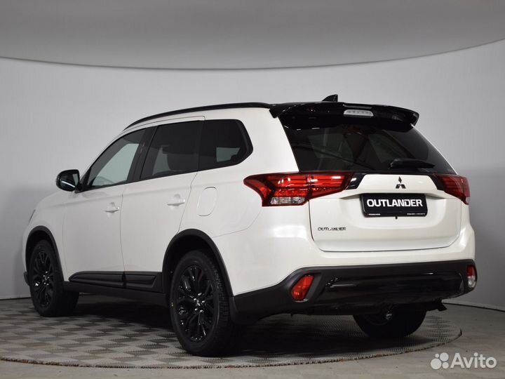 Mitsubishi Outlander 2.0 CVT, 2022